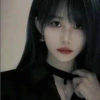 Trần Kha - cô