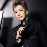 Lou Hoàng