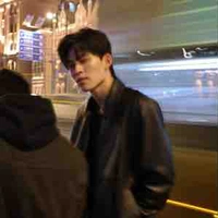 Pond Naravit Lertratkosum