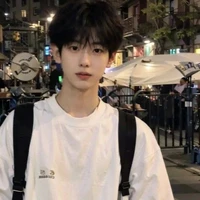 Trương  Hoàng Minh ( nam 9)