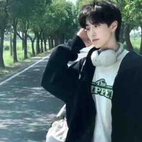 Vương Khải Đình-anh cả