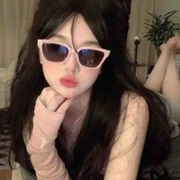 Hồng Trần Cự Giải