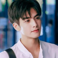 hàn quốc tuấn_bạn anh_