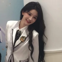 Châu Thi Vũ ( em )