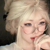 Lý Bách Kiều-Chị cô