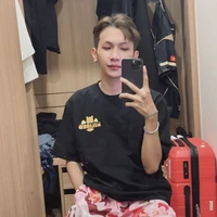 Hoài Nam ( red)
