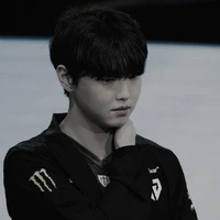 Jeong Jihoon (chovy)