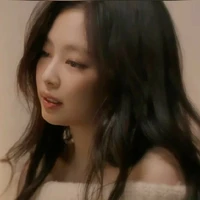 Kim Jennie ( em )