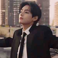 Kim Taehyung_Hắn