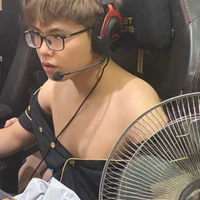 Tác giả có tâm hồn mong manh dễ vỡ🙃