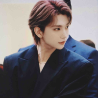 Hong Jisoo 