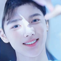 Kim Doo Gun < em trai cô >