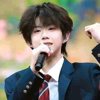 Trần Dịch Hằng_Tangata