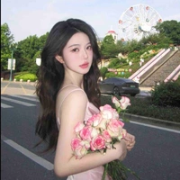 Kỳ Thiên Vân Ngọc