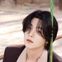 min Yoon-Gi (su)