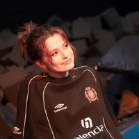 Becky Armstrong(cô)