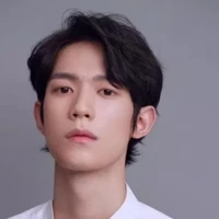 Lee Gun Hyuk-Giáo Hoàng#Hierophant_YQCB