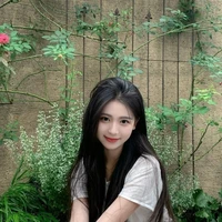 Phạm Châu My - em họ na9