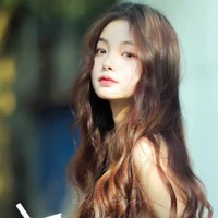 Lâm Tuyết Bảo Bình (em út)