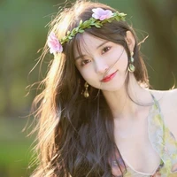 Lâm Bạch Sư Tử (chị 4)