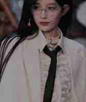 Vương Dịch(chị)