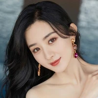 Lệ Dĩnh ( Mẹ T.Húc )