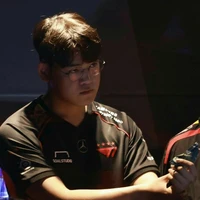 Lee Min-hyung [ gumayusi ]