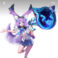 Aya thích leo đầu alice