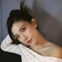 ᴛʜᴜ ᴅᴀ̂̉ᴍ