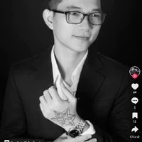 Thầy Hiếu (titan)