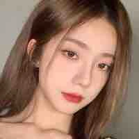 Vạn Vân Trang - Trưởng Phòng 