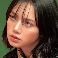 Lalisa Manobal ( cô )
