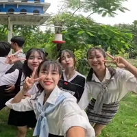 4 Nàng