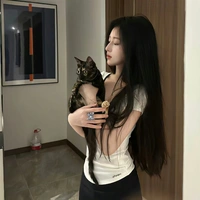 Khương Oanh Thy ( cô )