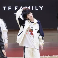 Tả Kỳ Hàm _ anh