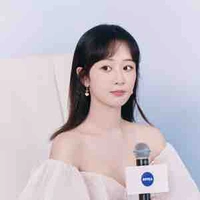 Hồng Anh
