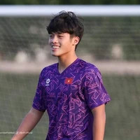 Quốc Việt ( Zịt)