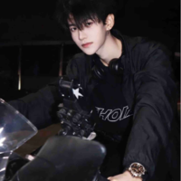 Phong Vân William 