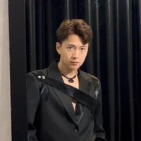 Ngô Kiến Huy - Baldric