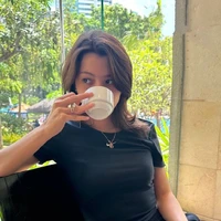 Rebecca Patricia Armstrong (nàng)