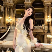 Lục Kim Soa (mẹ cô)