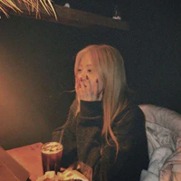 Chaeyoung (10 tuổi)