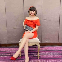 Mẹ cô 