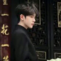 Đường Hải Long