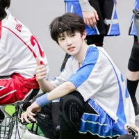 Trương Dịch Nhiên •bé•