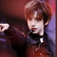 Hạ Tuấn Lâm-Anh Năm