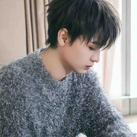 Tần Tiêu Hiền (O)