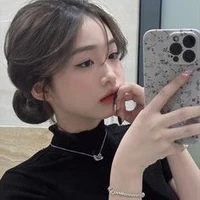 nhi(bạn thân cậu)