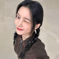 Kim Joo Jung[mẹ cô]