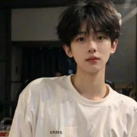 ᴋɪᴍ ᴀʜɴ•♒︎•@𝘬𝘮𝘢𝘩𝘯𝘻